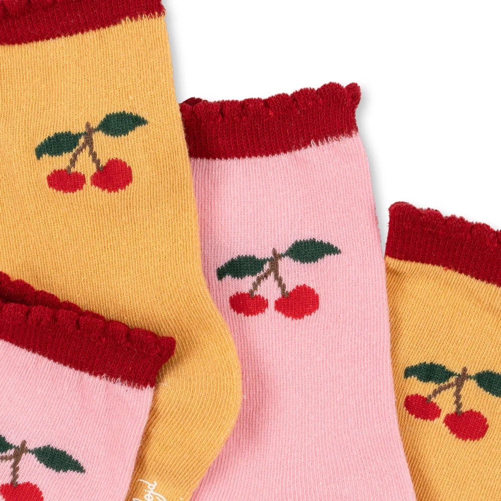 2-pack-jaquard-frill-socks-cherry-us-9700114268428_1.webp